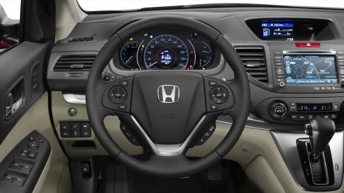 En daar hebben we weer de nieuwe Honda CR-V. Goed kijken, want dit keer schijnt Honda licht op de Europese versie in plaats van de Amerikaanse. In de loop van de herfst staat de derde generatie bij de