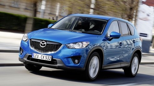 De nieuwe Mazda CX-5 heeft in ons land een vliegende start gemaakt. Dankzij de zuinige 2.0 liter SkyActiv-benzinemotor viel de stoere Japanner eventjes in de 20% bijtellingscategorie waardoor de verko