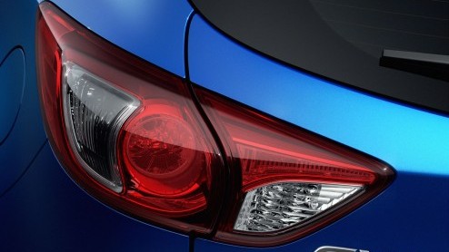 Morgen duiken we in het DNA van de nieuwe Mazda CX-5 en kunnen we ook een blokje om. Voorafgaand daaraan geeft Mazda de voorlopige prijslijst en uitrustingspecificaties vrij. En omdat de nieuwe crosso