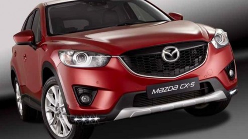 Mazda introduceert voor de nieuwe CX-5 een aantal accessoirepakketten die zowel het in- als exterieur verder aankleden. Sportief, functioneel en veilig.