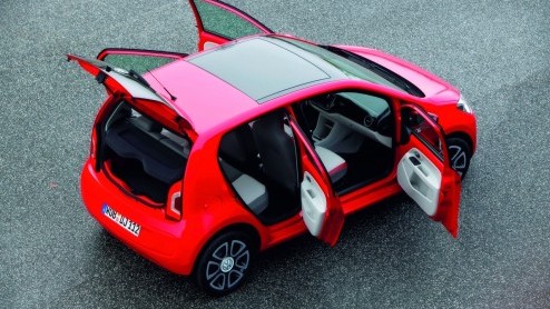 Volkswagen heeft lange tijd geen model gehad onder de psychologische grens van 10.000 euro. De komst van de Up eind vorig jaar luidde een nieuw tijdperk in voor Volkswagen. En die Up-familie wordt nu