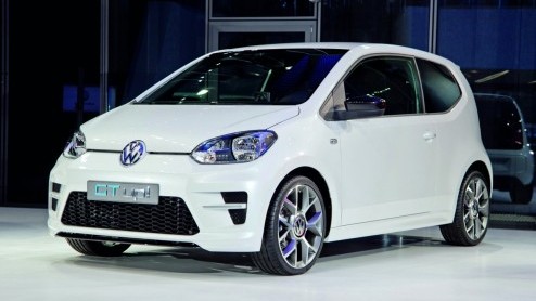 Volkswagen heeft lange tijd geen model gehad onder de psychologische grens van 10.000 euro. De komst van de Up eind vorig jaar luidde een nieuw tijdperk in voor Volkswagen. En die Up-familie wordt nu
