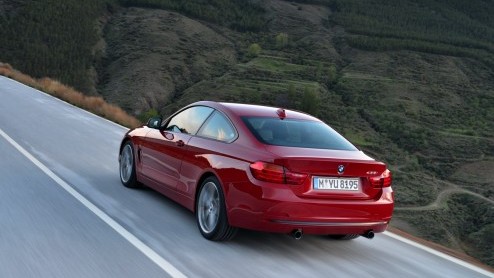 BMW 4 Serie Coup is de luxe, exclusievere en nog sportievere broer van de 3 Serie. Hij staat hoger op de ladder en komt in oktober naar Nederland.