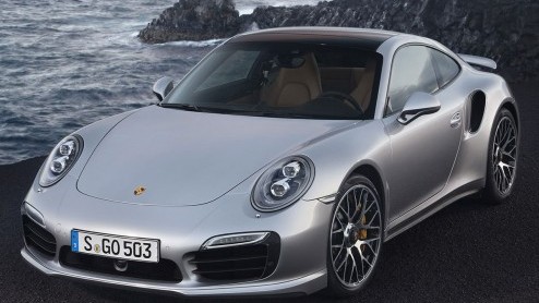 Porsche heeft de nieuwe 911 Turbo en Turbo S onthuld. De nieuweling is weer krachtiger dan zijn voorganger, maar tegelijk tot wel zestien procent zuiniger.