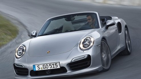 Porsche onthult op de autoshow van Los Angeles op 20 november de nieuwe 911 Turbo Cabriolet en Turbo S Cabriolet. De dakloze versies zijn technisch identiek aan de coupversies en de orderboeken zijn