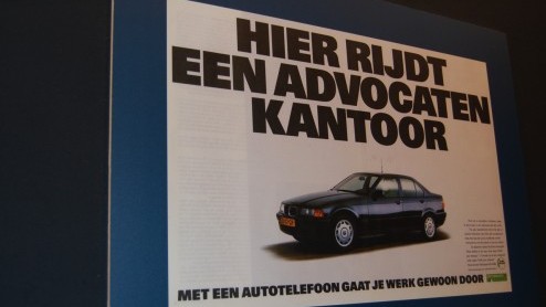 Autoreclame is van alle tijden. De tentoonstelling '125 jaar Autoreclame' in het Museum van de Twintigste Eeuw brengt dat op amuserende wijze in beeld. Wanneer ontwikkelde de auto zich tot statussymbo