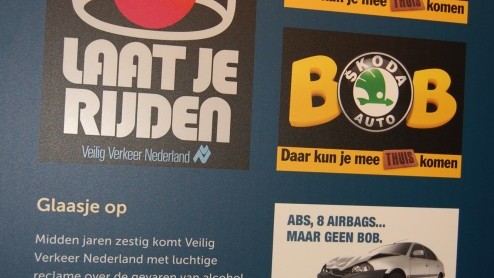 Autoreclame is van alle tijden. De tentoonstelling '125 jaar Autoreclame' in het Museum van de Twintigste Eeuw brengt dat op amuserende wijze in beeld. Wanneer ontwikkelde de auto zich tot statussymbo