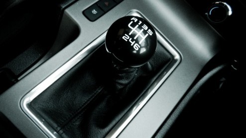 Voor veel sportievelingen is een snelle auto van een Duits merk een jongensdroom. Maar weet echter dat de Amerikanen er ook wat van kunnen. Een pony car als de Ford Mustang lijkt misschien geen seri