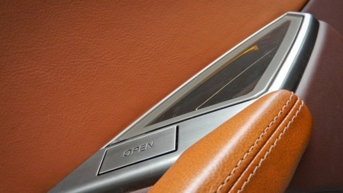 De Porsche Panamera en Maserati Quattroporte hebben er sinds kort een bijzondere tegenstander bij: de Fisker Karma. Wel eens van gehoord? Een elektrisch aangedreven Gran Turismo voorzien van alle luxe