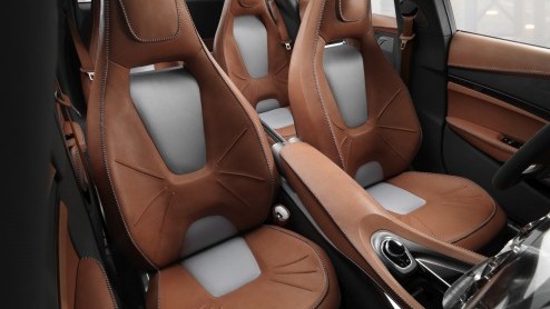 De compacte SUV van Mercedes-Benz komt er aan en heet GLA. Een voorproefje staat in Shanghai.