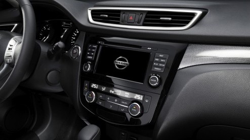 Nieuwe Nissan X-Trail komt in de zomer van 2014 op de markt als vijf- en zevenzitter. Positie in gamma tussen Qashqai en Murano. Meer crossover dan SUV.
