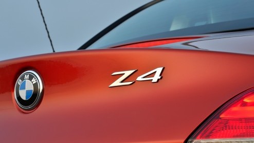 De vernieuwde BMW Z4 is er klaar voor vanaf 44.695 euro met de sDrive18i.