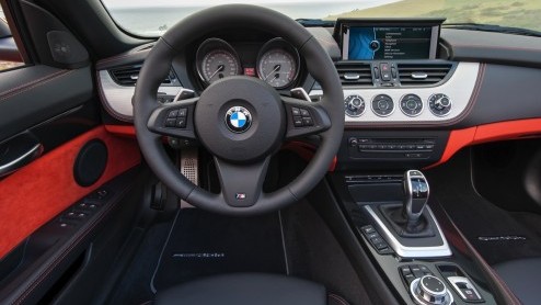 De vernieuwde BMW Z4 is er klaar voor vanaf 44.695 euro met de sDrive18i.