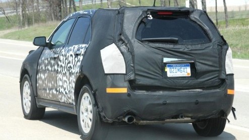 Op deze fotos is de GMT172 te zien, of beter gezegd de Chevrolet Equinox. Het nieuwe model staat op stapel en rolt in maart 2009 van de band. De kans is echter klein dat deze mastodont onze kant op k