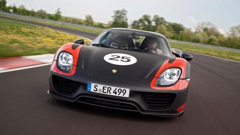 Porsche 918 Spyder specificaties bekend. 887 pk en 800 Nm voor 1640 kg. Prijskaartje 780.450 euro. En 14% bijtellng....
