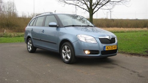 De nieuwe Skoda Fabia is nu een paar maanden op de markt. Van de vorige generatie was naast een hatchback ook een sedan en een stationwagon  Combi - in het modelgamma opgenomen. Dat er een nieuwe Fab