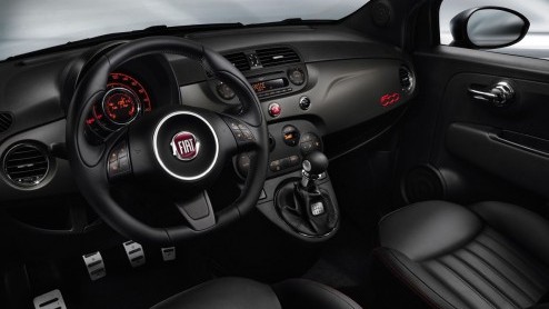 Fiat in Geneve met Punto Sporting Pack, Fiat 500 QC en Fiat 500L Trekking