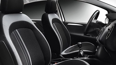 De vernieuwde Fiat Punto werd onlangs gentroduceerd op de Bologna Motor Show. Binnenkort staat de gefacelifte Italiaan in de showrooms. De vanafprijs is vastgesteld op 12.190 euro. Met de TwinAir tur