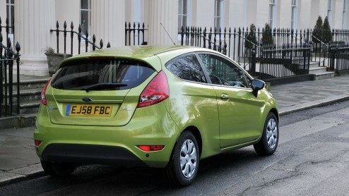 Fords nieuwe Fiesta ECOnetic staat vanaf nu bij de dealer. De tweede generatie is nog zuiniger dan zijn voorganger en daardoor wegenbelasting- en BPM vrij. Bijtellers betalen slechts 14% over de sche