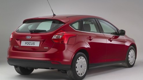 Ford heeft de CO2-smaak helemaal te pakken. Terwijl de nieuwe Focus koud bij de dealer staat kondigt het merk de belangrijkste uitvoering als wereldprimeur aan; de Focus ECOnetic diesel met 14% bijtel