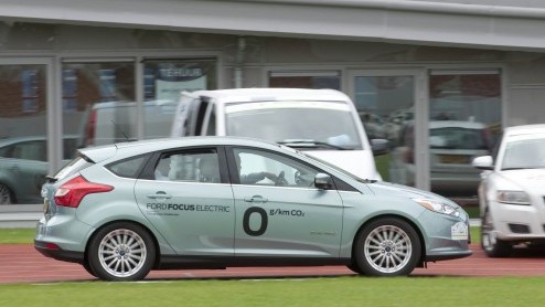 Tijdens de Professional Passionates Electric Rally vanuit Amsterdam heeft de Ford Focus Electric zijn eerste kilometers op Hollandse bodem gemaakt. De aanvoerder van een nieuwe generatie gelektrifice