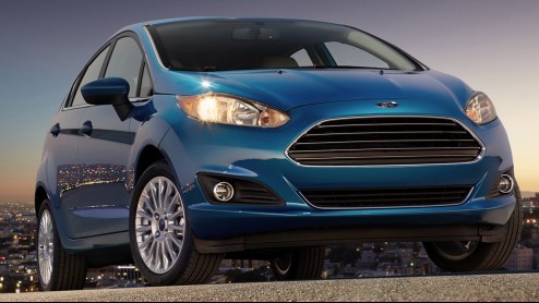 Met een opgefrist uiterlijk, een opgewaardeerd interieur en vier nieuwe driecilinder-motoren, kan de Ford Fiesta weer een flinke tijd mee.