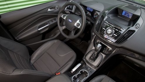 Autotest nieuwe Ford Kuga met de interessante 1.6 EcoBoost benzinemotor.