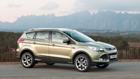 De Ford Kuga staat helemaal nieuw in de showroom. Maak nu een proefrit.