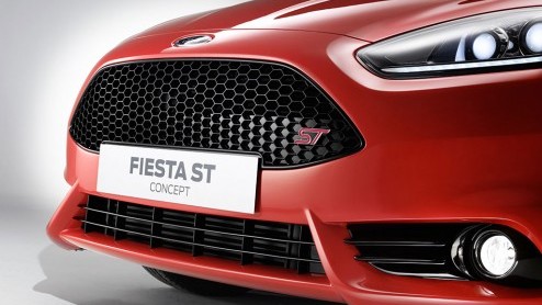 Na de Focus ST mogen we nu ook (eindelijk!) aan de Fiesta ST proeven. Dat de gepeperde versie van het succesnummer nog een Concept wordt genoemd, doet er niets aan af. Kern van de zaak: 180 pk!