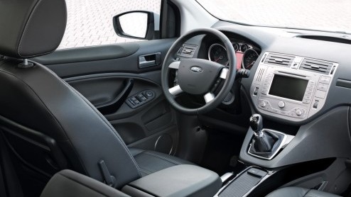 Ford gooit het leveringsprogramma van de Kuga op de schop. Voortaan is de SUV alleen nog leverbaar als Titanium S, in combinatie met de 2.0 TDCi dieselmotor, vierwielaandrijving en een zesbak of Power