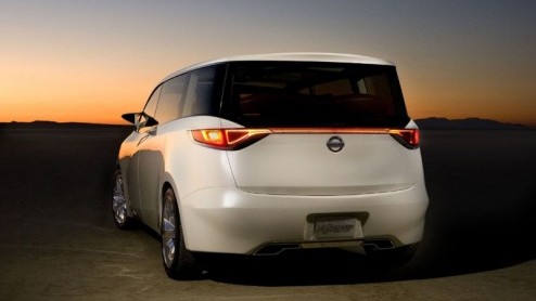 Nissan onthult volgende maand op de Detroit Motor Show een nieuwe grote MPV, onder de naam Forum. Gezien het formaat en het concept van de auto moet hij een prettig samenzijn opleveren. Hij volgt da