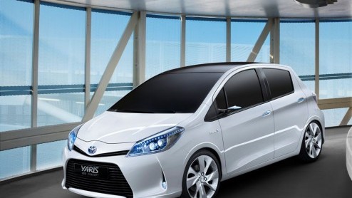 Toyota kondigde al aan met een Yaris hybride op de proppen te komen in Genve. Het studiemodel op de salon is echter vrijwel gereed voor introductie medio 2012. Uiteraard wordt de Yaris Full Hybrid BP