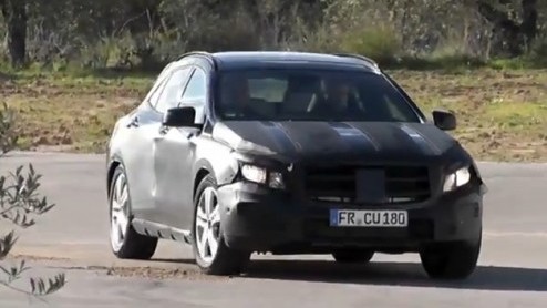 CLA, GLA.Mercedes-Benz blijft flink aan het broeden op nieuwe modellen. Nu de CLA al bijna geen geheim meer is kunnen we onze zinnen gaan zetten op de compacte SUV van het merk, de GLA.