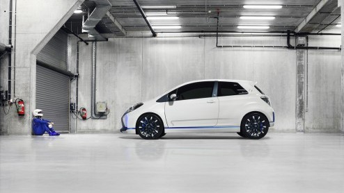 Toyota Yaris Hybrid-R met 300 pk en 420 Nm naar IAA 2013. Hoe snel hij is, dat verklapt Toyota nog niet....