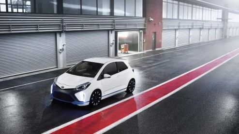 Toyota Yaris Hybrid-R met 300 pk en 420 Nm naar IAA 2013. Hoe snel hij is, dat verklapt Toyota nog niet....