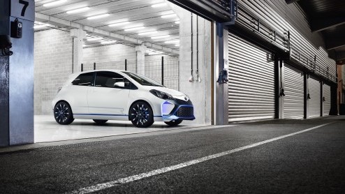 Toyota Yaris Hybrid-R met 300 pk en 420 Nm naar IAA 2013. Hoe snel hij is, dat verklapt Toyota nog niet....