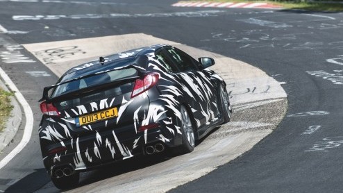 Honda Civic Type R laat nog even op zich wachten. De Japanners willen het graag goed doen en testen op de Nurburgring met minimaal 280 pk onder de kap.