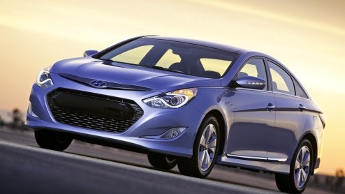 Naast de waterstof aangedreven Hyundai Blue2 schittert in Seoel ook de Sonata hybride. Voorzien van een tweeliter- en elektromotor met een verbruik van 1 op 21 een fraai groen staaltje techniek. Markt