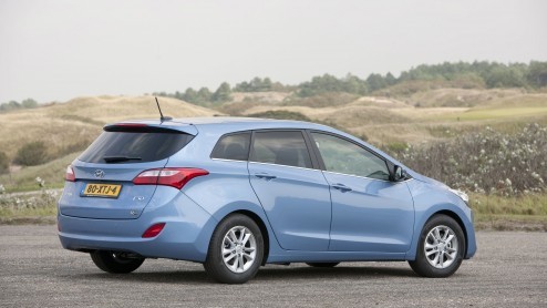 Slechts enkele maanden na het debuut van de Hyundai i30 Hatchback staat de Wagon al bij de dealer. De station is niet alleen langer, lager en ruimer dan zijn voorganger, maar ook nog eens stukken fraa