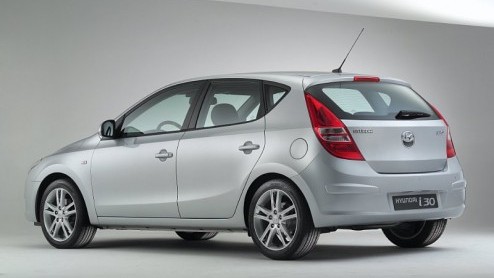 Crisis of niet, de nieuwe compacte Hyundaimodellen i10 en i20 staan op het juiste moment paraat. Het merk verwacht dan ook voor volgend jaar verder te kunnen groeien. Daarnaast geeft de productiestart