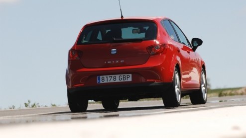 Dat Seat tot het grote Volkswagen-concern behoort, wordt eens en te meer duidelijk tijdens de presentatie van de nieuwe Ibiza. De Duitse ingenieurs raken maar niet uitgepraat over de kwaliteitsslag di