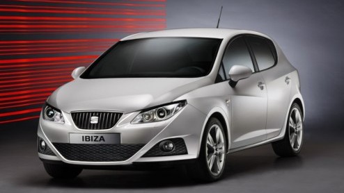 We hebben er even op moeten wachten, maar hier is de Spanjaard in vol ornaat: Seat toont de vierde generatie Ibiza! Deze nieuwkomer combineert zoals het Seat betaamt emotie en design met sportiviteit.