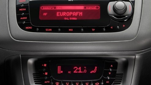 Dat Seat tot het grote Volkswagen-concern behoort, wordt eens en te meer duidelijk tijdens de presentatie van de nieuwe Ibiza. De Duitse ingenieurs raken maar niet uitgepraat over de kwaliteitsslag di