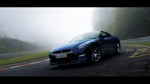 Ja hoor, kom maar door. Nissan heeft de GT-R voor volgend jaar opnieuw aangepakt. Door de hele auto opnieuw te bekijken en subtiele aanpassingen te verrichten is de image builder van de Japanners nog 