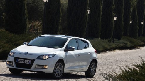 Nieuwe, bijtellingsvriendelijke motoren en een paar optische vernieuwingen. Dat is waar het om draait bij de vernieuwde Renault Mgane-reeks. De update slaat bij voorbaat aan gezien het aantal orders