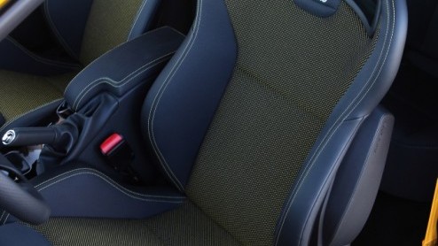 Nieuwe, bijtellingsvriendelijke motoren en een paar optische vernieuwingen. Dat is waar het om draait bij de vernieuwde Renault Mgane-reeks. De update slaat bij voorbaat aan gezien het aantal orders
