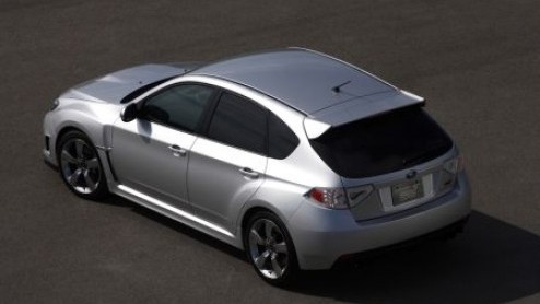 Daar is ie dan. De langverwachte Subaru Impreza WRX in STi uitmonstering. Het merk maakte de auto officieel bekend op de Tokyo Motor Show. De Japanners hebben zich flink uitgeleefd en de Impreza omget