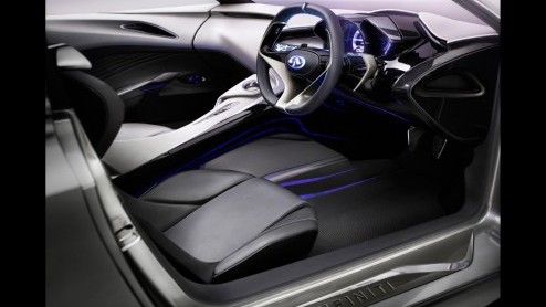 Infiniti deed de belofte in Genve een elektrische sportauto te introduceren. De Japanners komen hun woord na met de EMERG-E. Met 408 pk en een riante actieradius!