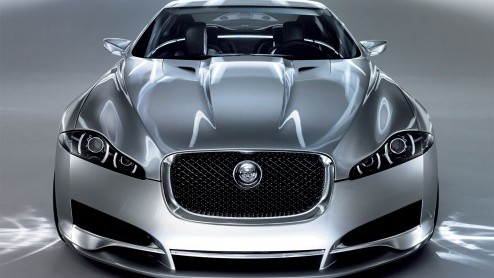 Op de IAA heeft Jaguar-topman Adrian Hallmark de komst van een concurrent voor de BMW 3 Serie en Audi A4 bevestigd. De vierdeurs sedan komt onder de XF en debuteert in 2015.