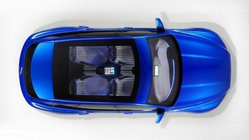 Dit is de Jaguar C-X17 crossover, de eerste crossover annex SUV van Jaguar.